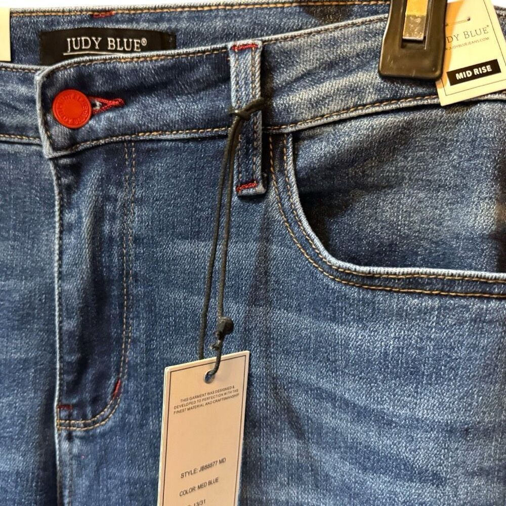 Judy Blue Buffalo Plaid Cuff Straight Leg Jeans Mid Rise Size 13/31 NWT - Picture 13 of 16